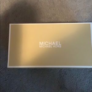 Black Michael Kors pump